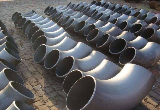 国标碳钢大口径对焊虾米腰弯头 恒阜牌无缝冲压焊接工艺解析与应用